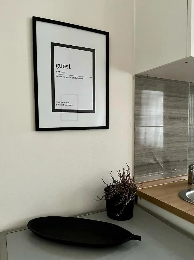 Roomy Apartment Close To Palmovka Prague